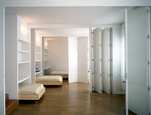 Ese rodapi� estar�a mejor de madera.